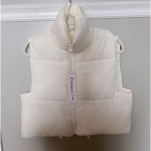 Cropped puffer vest